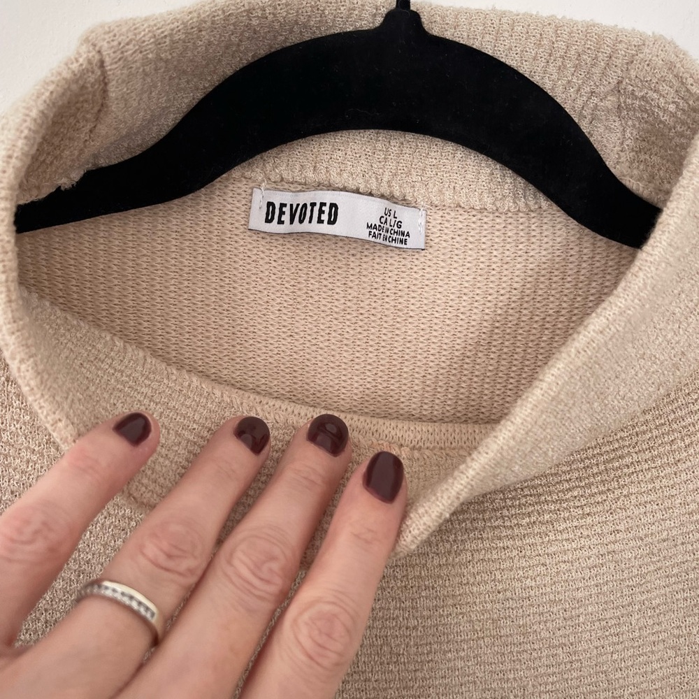 Chic Beige Sweater Midi Dress - Picture 3 of 3